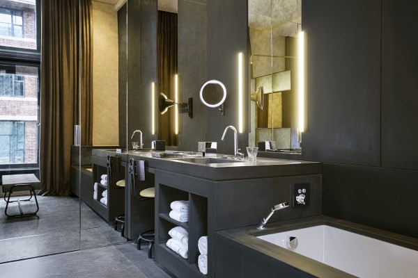 Fabulous Bank Room - Bathroom