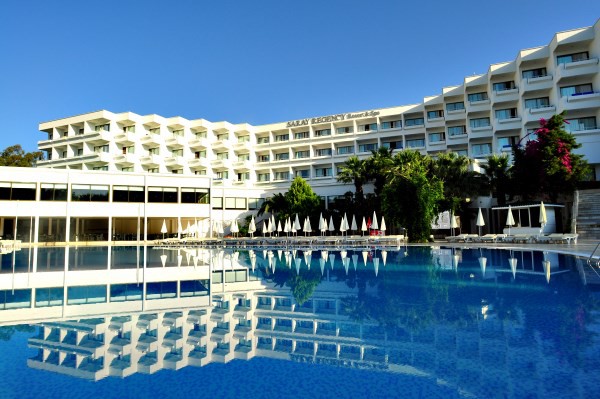 Maritim Hotel Saray Regency